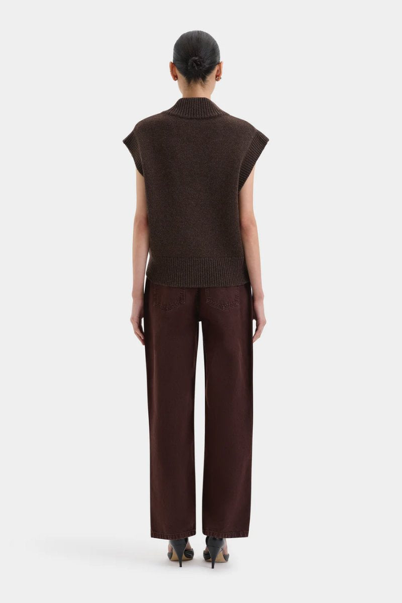 CLASSIC STRAIGHT LEG JEAN-PLUM Denim SIR.