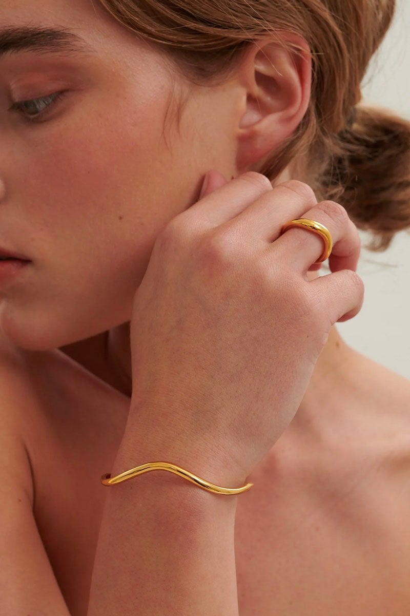 RIPPLE BANGLE-GOLD Jewellery Anna Rossi Jewellery Uni Gold