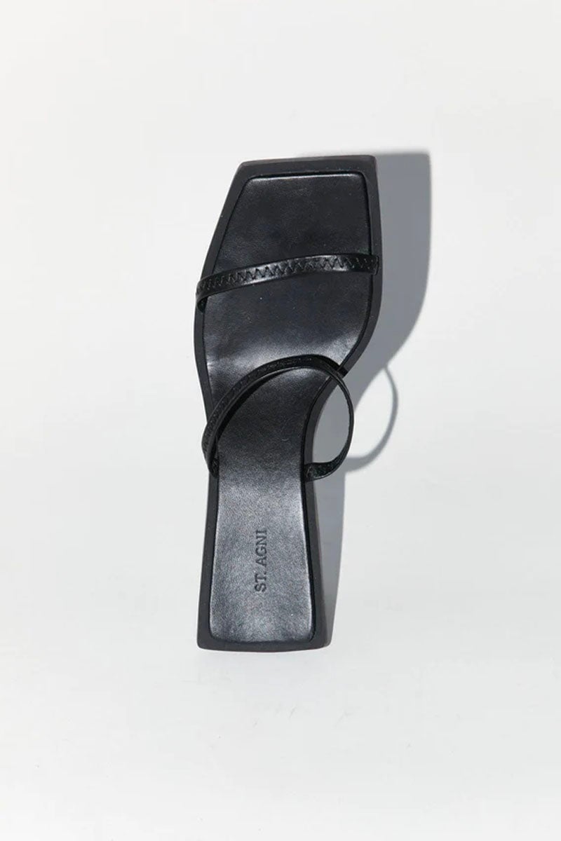 FINE STRAP HEEL-BLACK Shoes ST AGNI