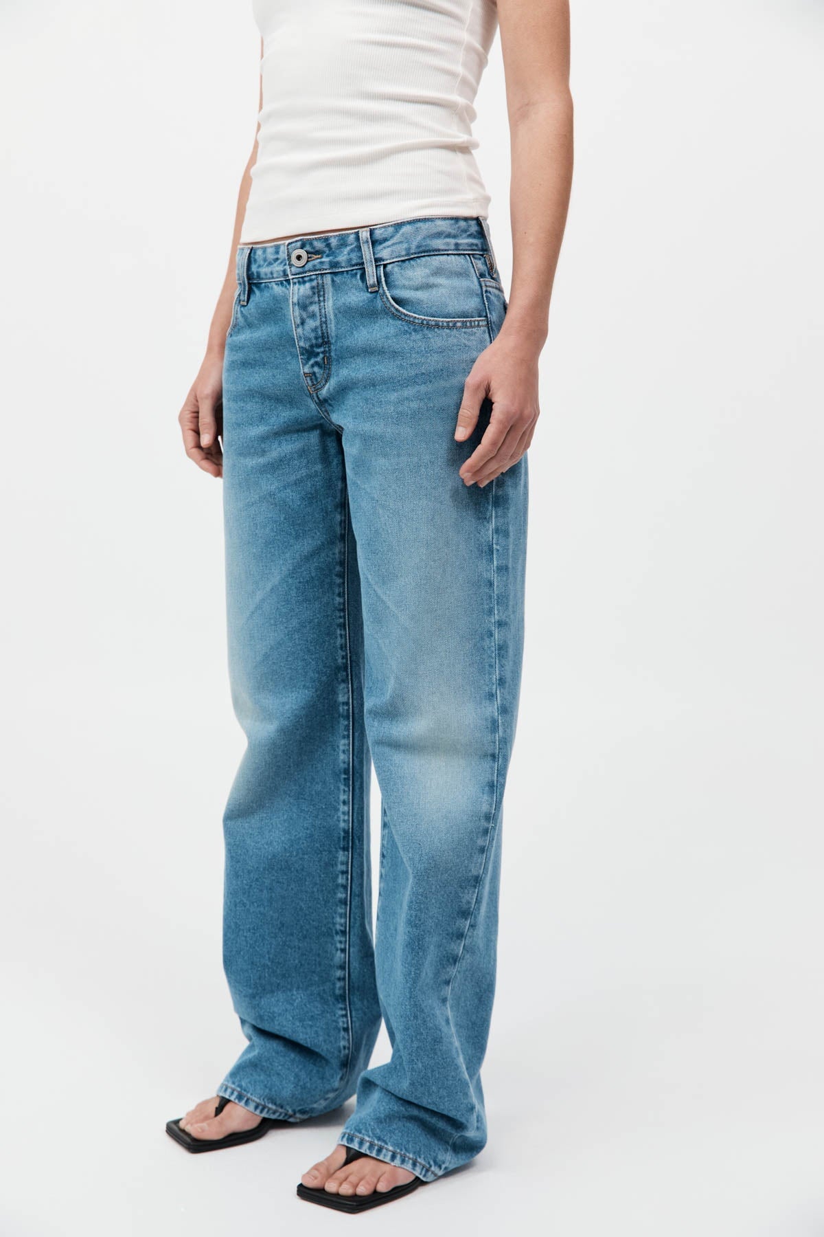 90S LOW RISE JEANS BY OUTLAND DENIM-90S BLUE Pants ST AGNI