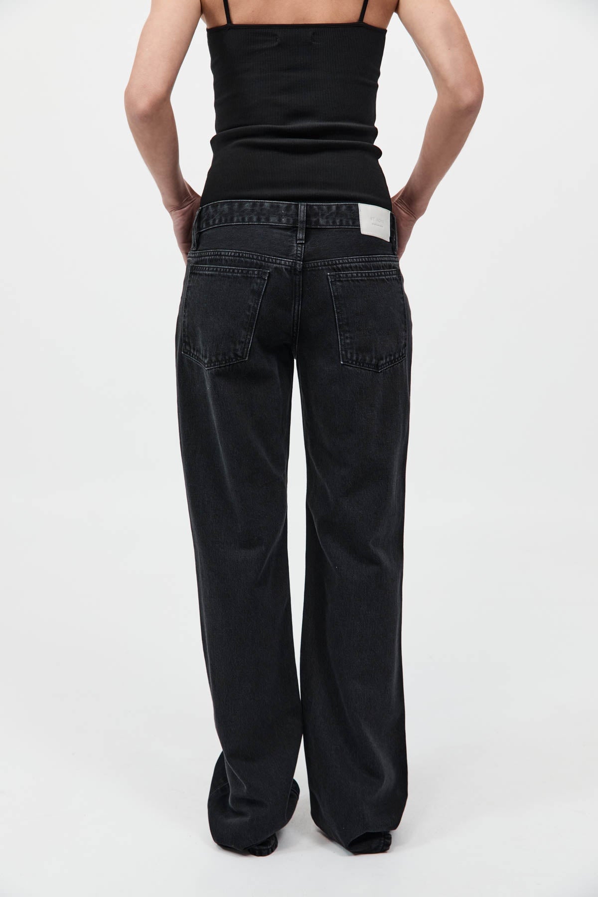 90S LOW RISE JEANS BY OUTLAND DENIM-WASHED BLACK Pants ST AGNI