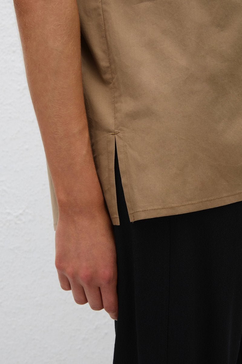 RELAXED SLEEVELESS SHIRT-STONE Tops Matteau