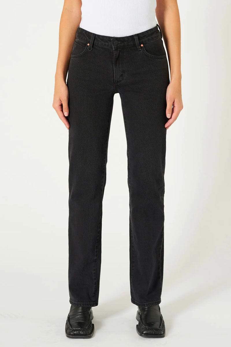 MIA STRAIGHT BLACK EARTH-WASHED BLACK Denim NEUW 24 Washed Black