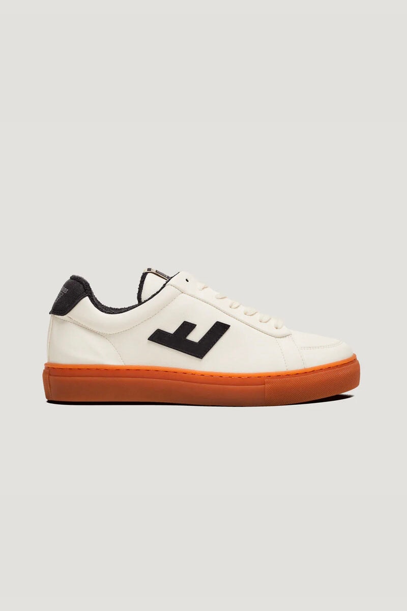 CLASSIC 70S WHITE-BLACK CARAMEL Shoes Flamingos Life