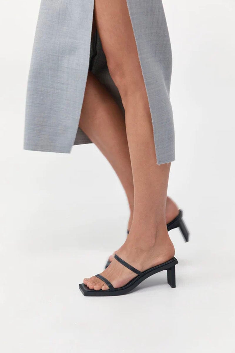 FINE STRAP HEEL-BLACK Shoes ST AGNI