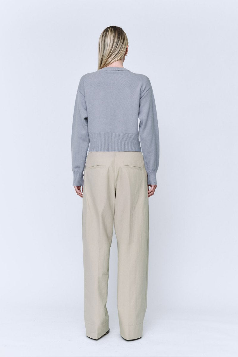 PANSY FLOWER CARDIGAN-GREY Knitwear Wynn Hamlyn