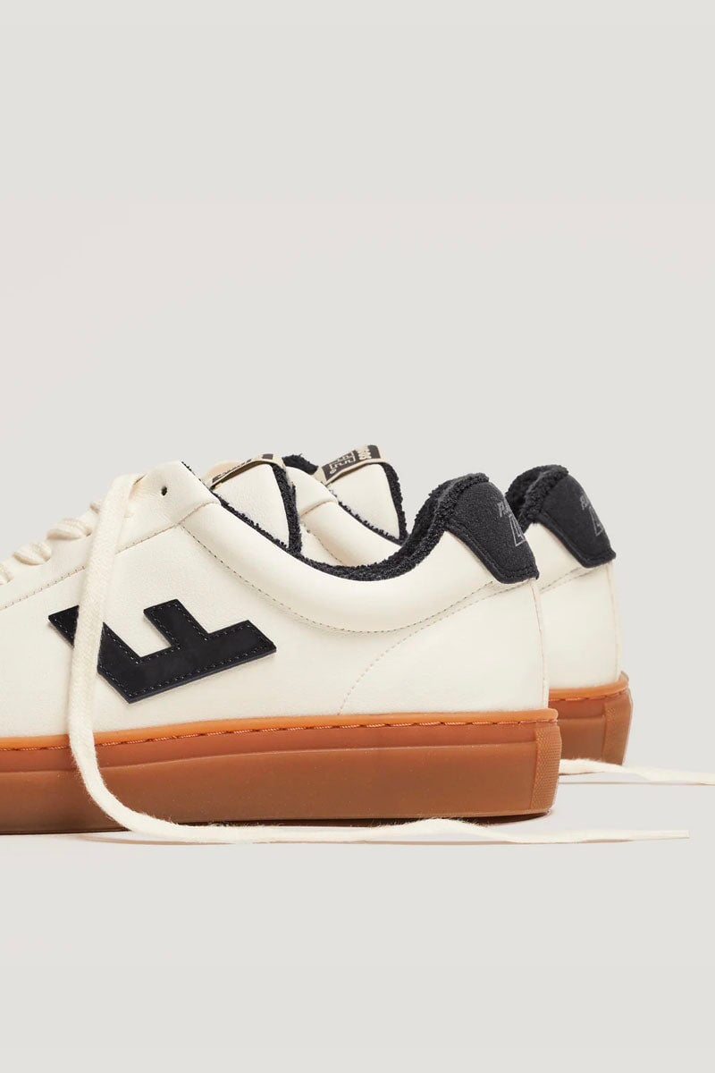 CLASSIC 70S WHITE-BLACK CARAMEL Shoes Flamingos Life