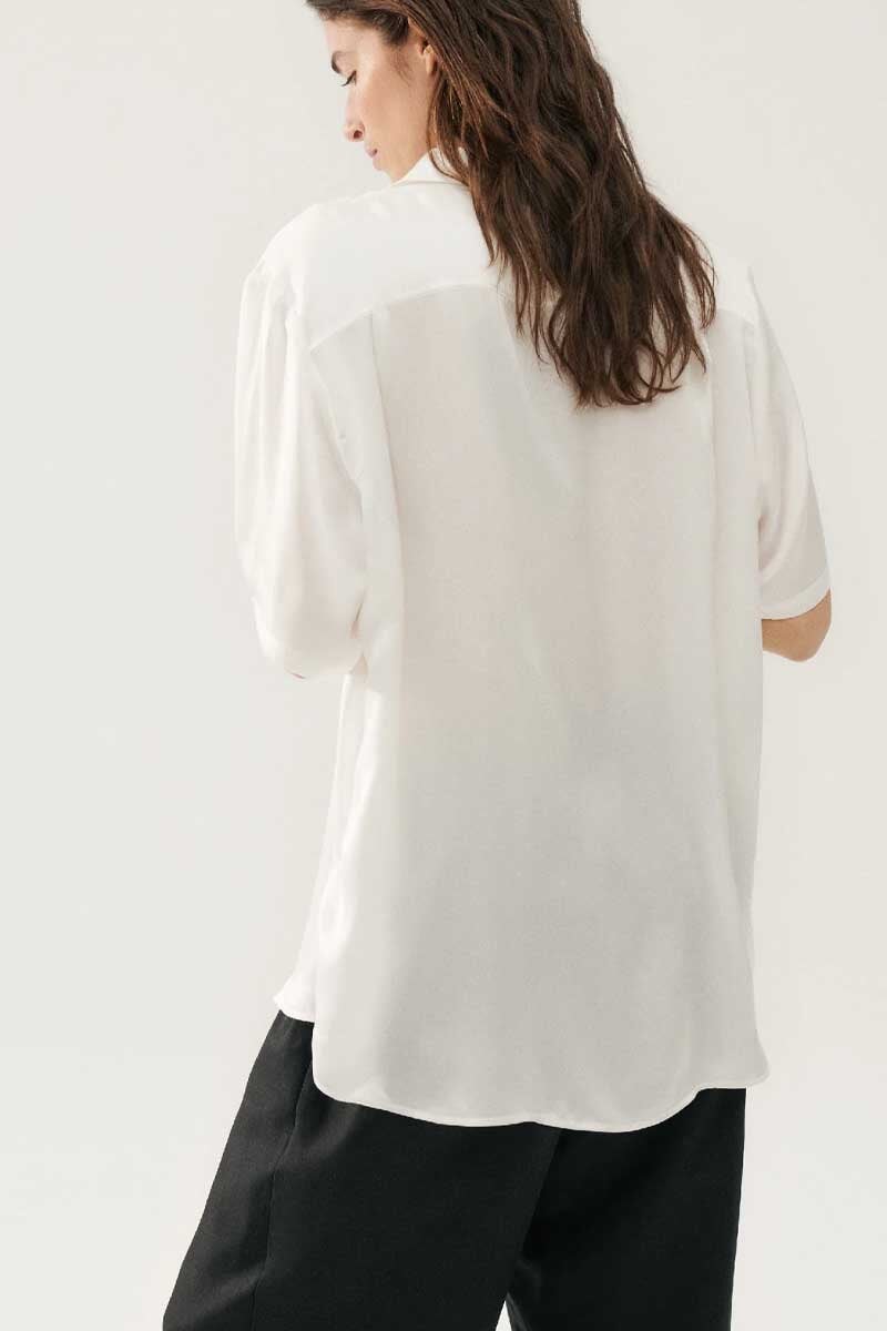 SHORT SLEEVE BOYFRIEND SHIRT-WHITE Tops Silk Laundry