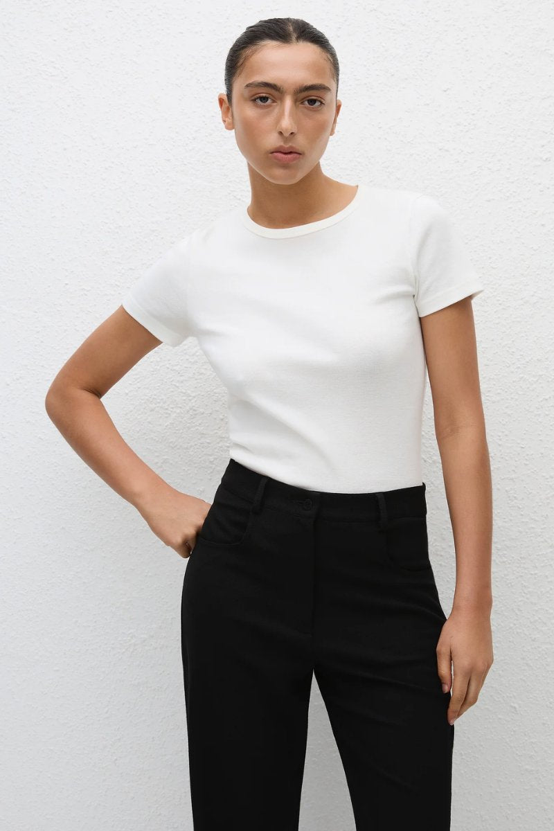 BABY TEE-CHALK Tops Matteau