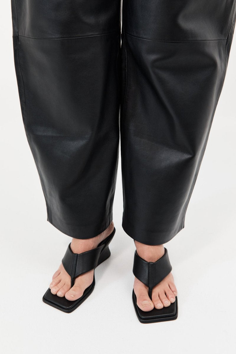 SOFT THONG CONTOUR WEDGE-BLACK Heels ST AGNI