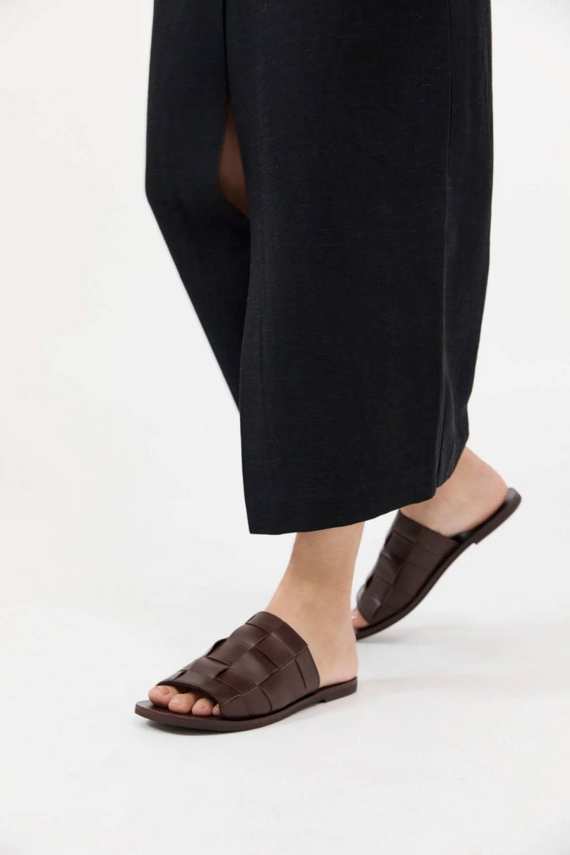 WOVEN FLATS-CHOCOLATE Sandals ST AGNI