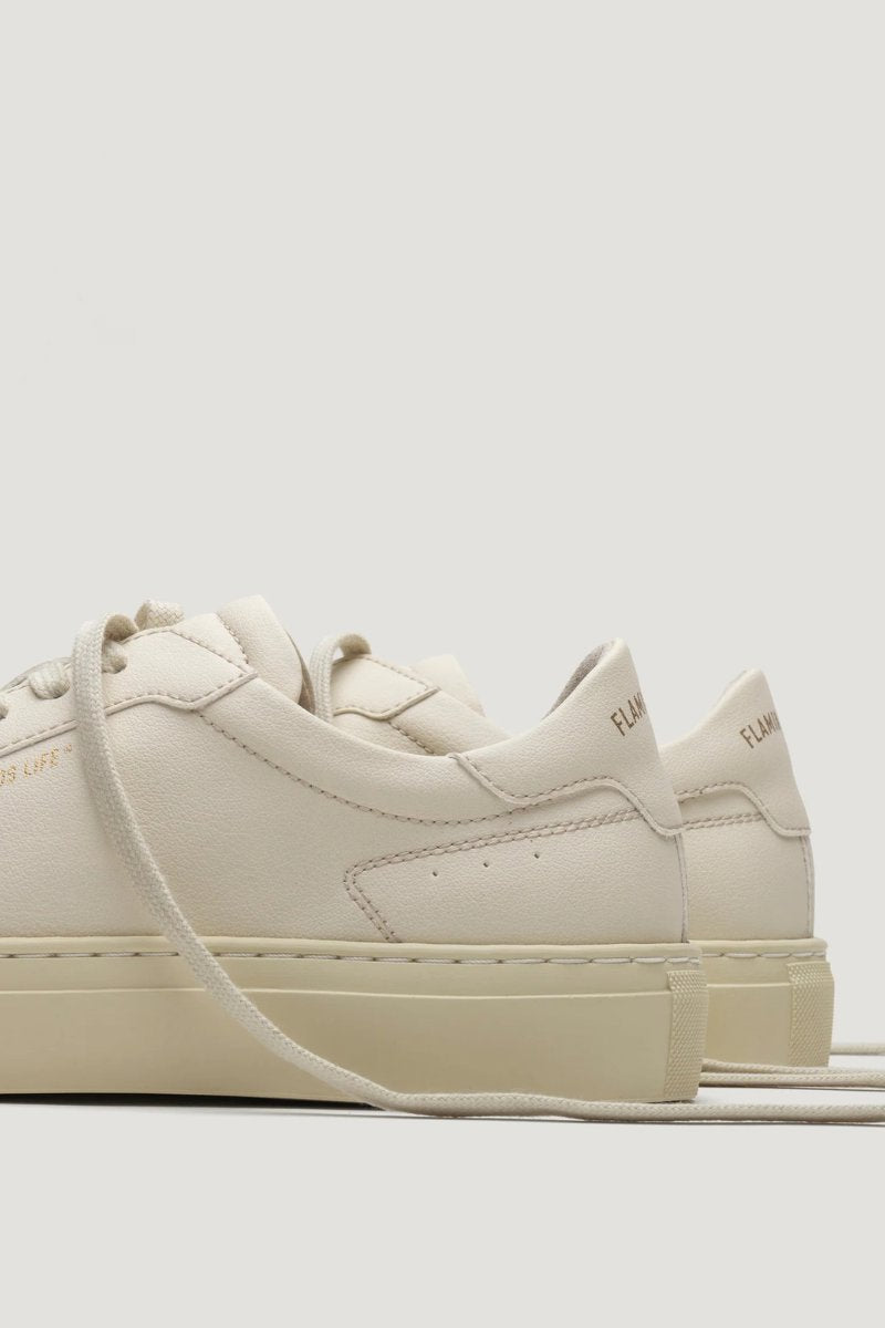 HAMPTON COURT-TRIPLE CREAM Sneakers Flamingos Life