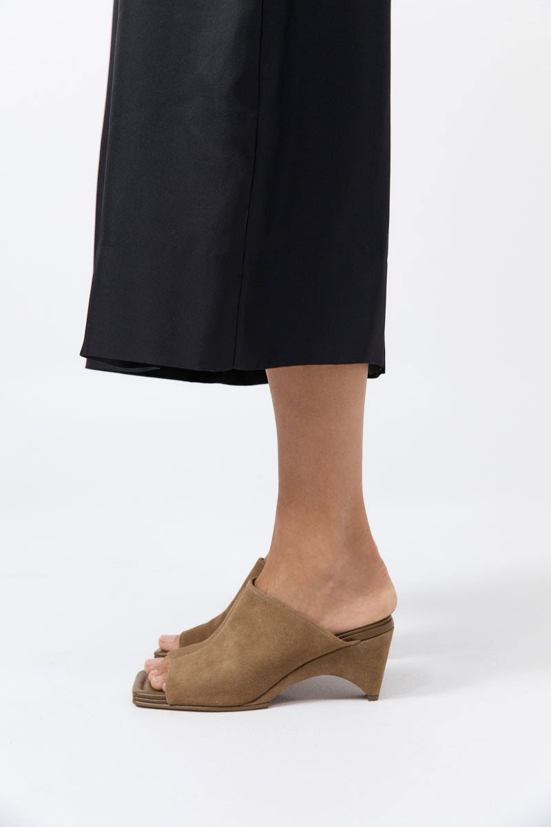SUEDE ARC WEDGE-OAK Heels ST AGNI