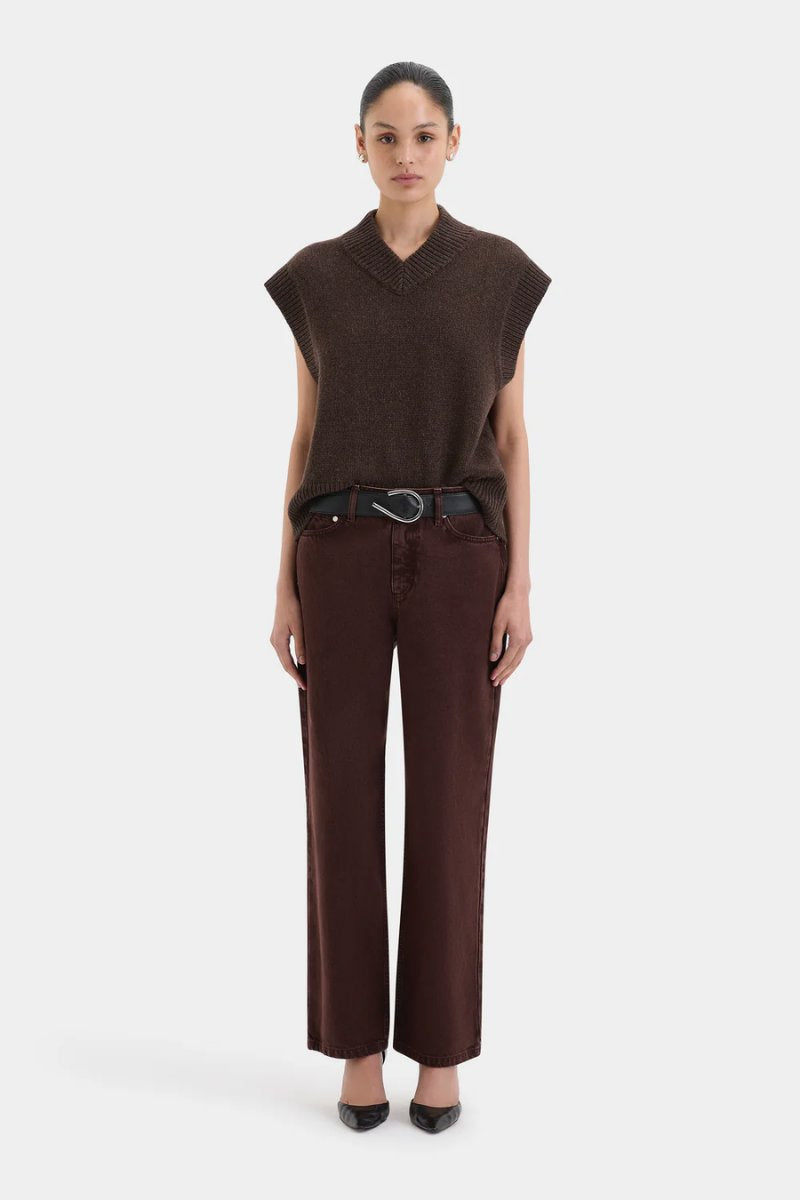 CLASSIC STRAIGHT LEG JEAN-PLUM Denim SIR.