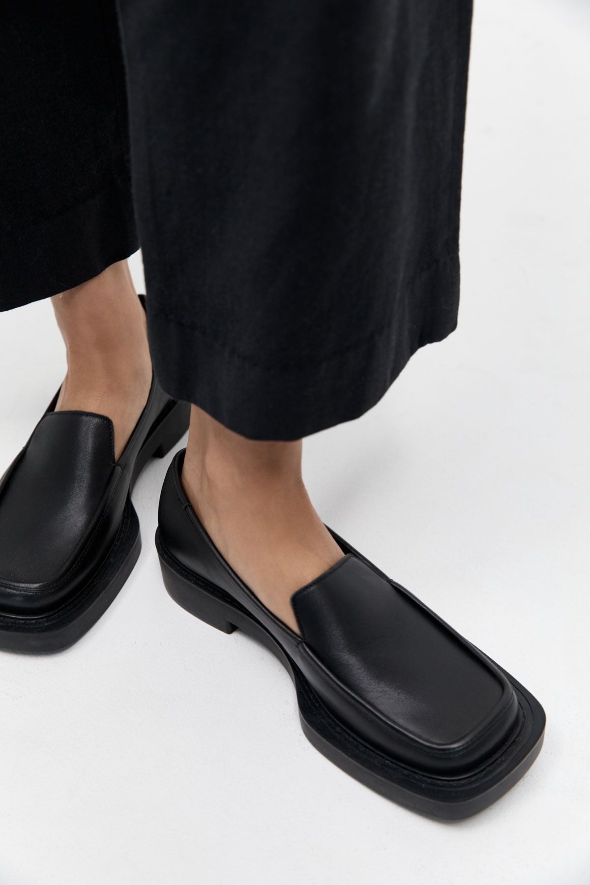 SQUARE LOAFER-BLACK Shoes ST AGNI