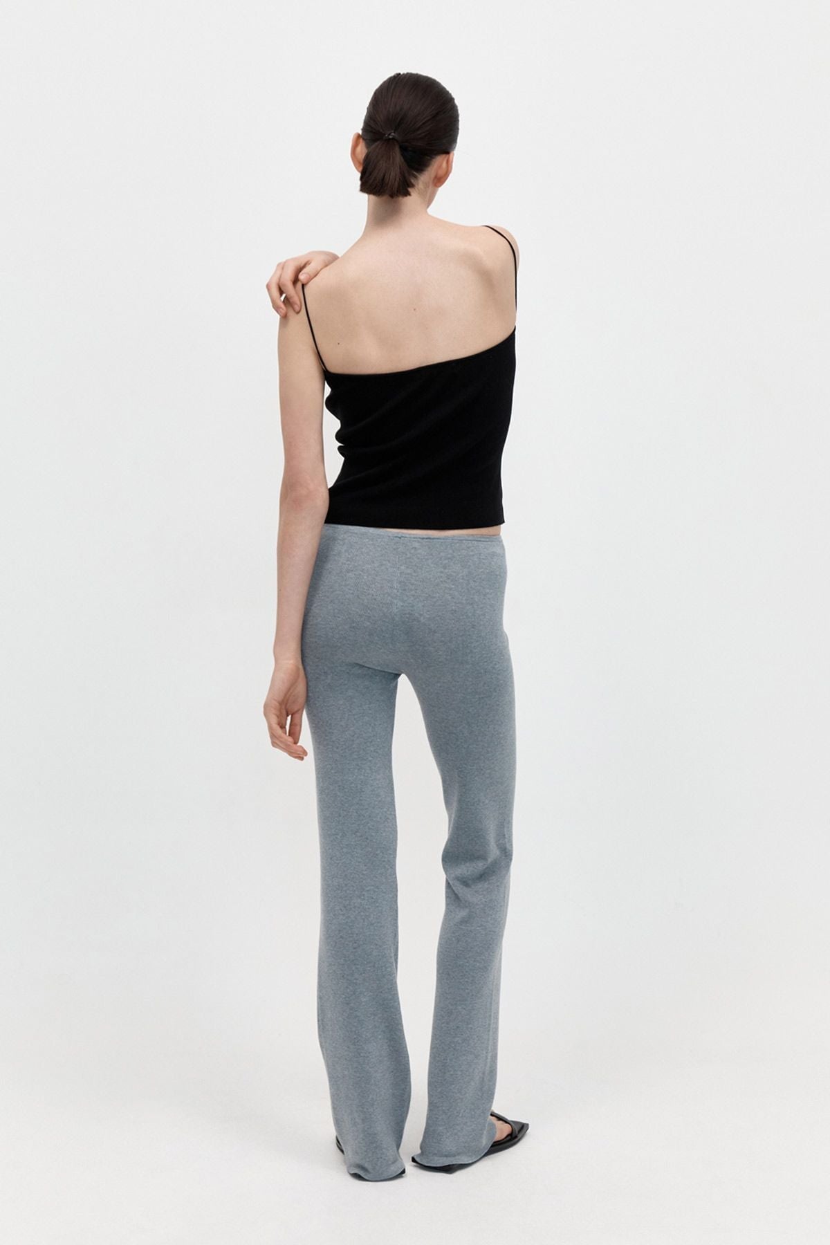 FINE STRAP KNIT TOP-BLACK Knitwear ST AGNI