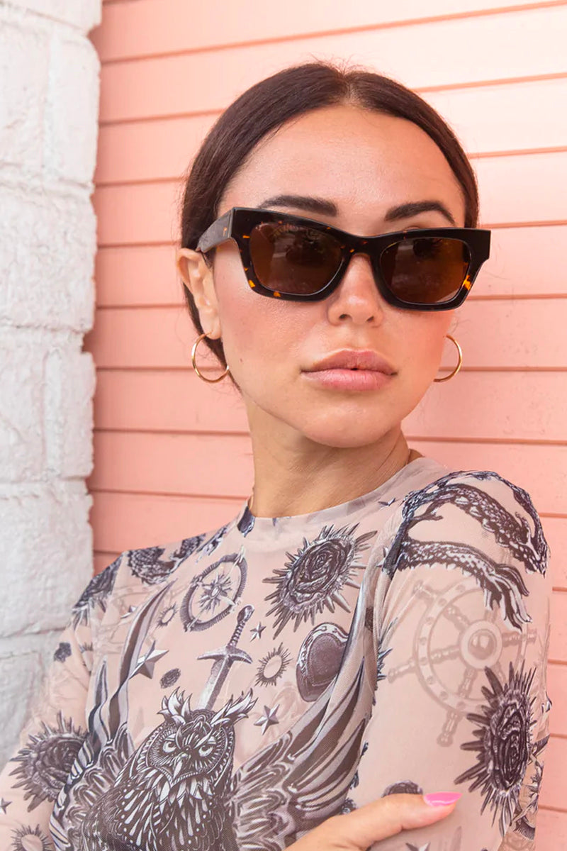 RUE SAINT-BENOIT-DARK TORT Sunglasses Oscar and Frank