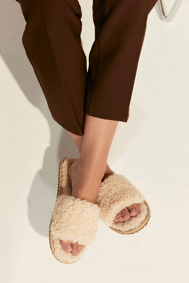 SHEARLING SLIPPER - CREAM Shoes LA TRIBE