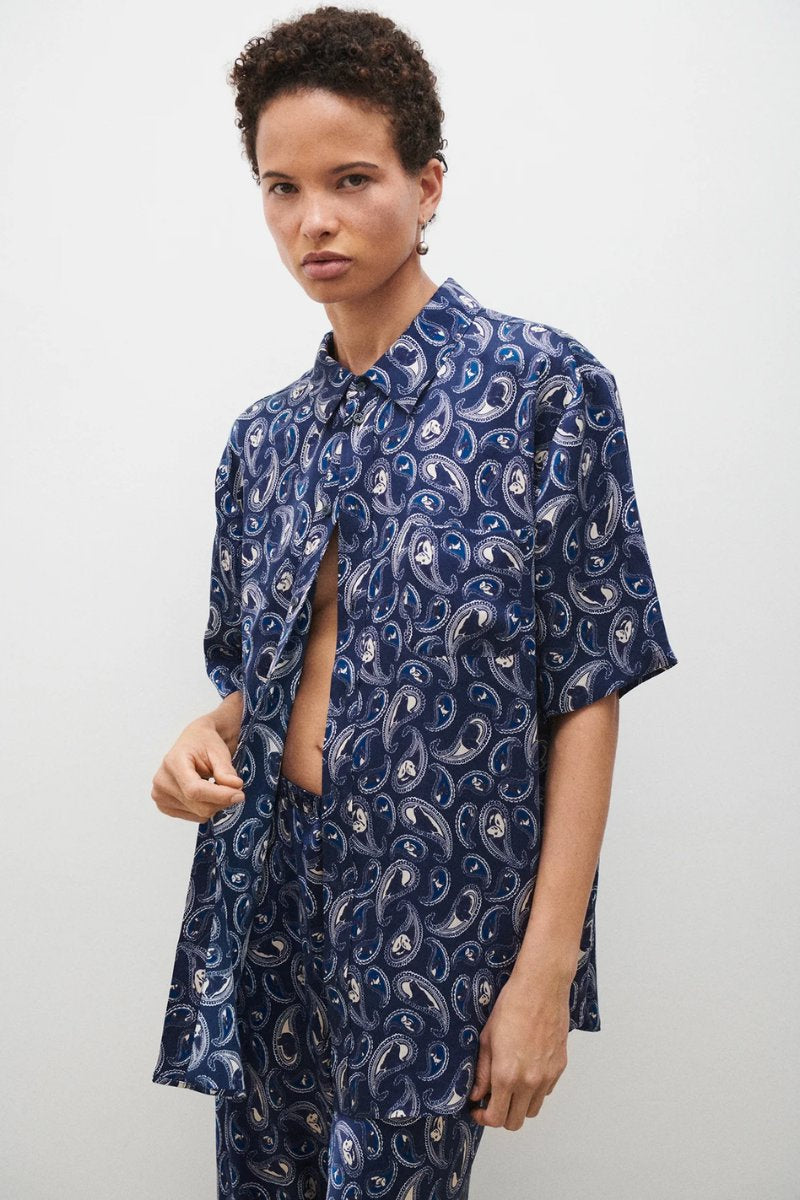 SHORT SLEEVE BOYFRIEND SHIRT-HOUNDS PAISLEY Shirts Silk Laundry 