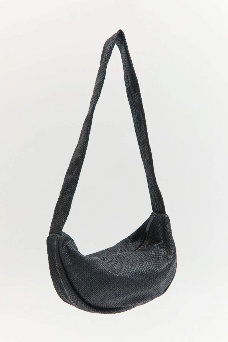 WOVEN CRESCENT BAG-BLACK Handbags ST AGNI 