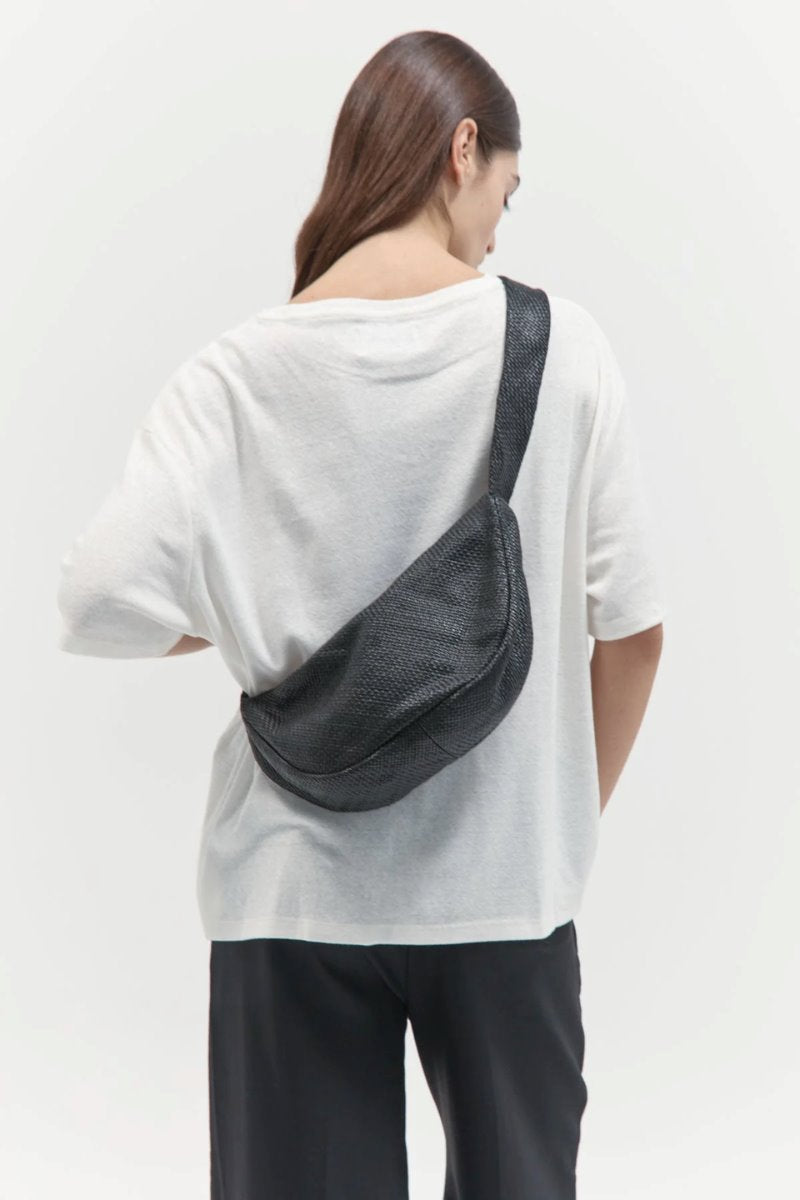 WOVEN CRESCENT BAG-BLACK Handbags ST AGNI 