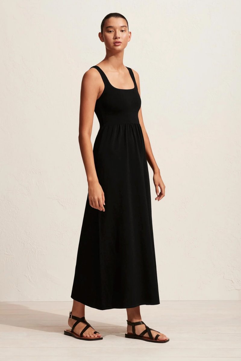 CLASSIC KNIT DRESS-BLACK Midi Dress Matteau 
