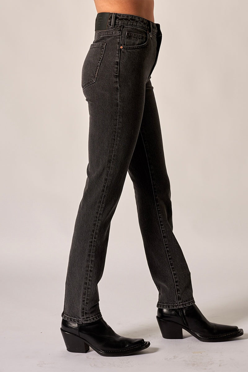 LEXI STRAIGHT BACKLIT-WASHED BLACK Denim NEUW 