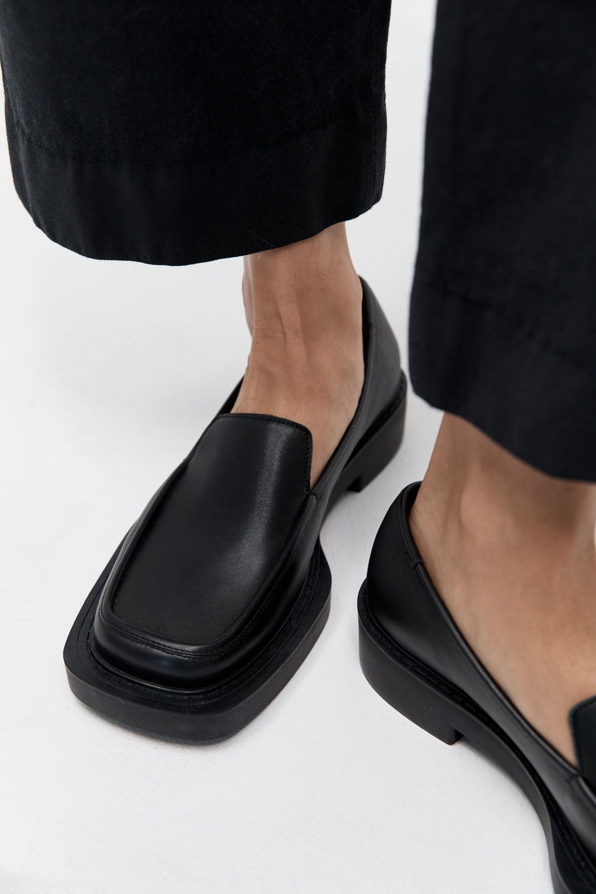 SQUARE LOAFER-BLACK Shoes ST AGNI 